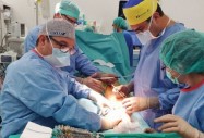 Екип от четирима хирурзи от различни болници от групата Аджибадем Сити Клиник спаси човешки живот