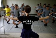 Южнокорейски военни смъкват стреса с… балет!