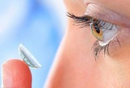 Уникални контактни лещи лекуват очите 