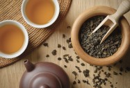Чай улонг съчетава ползите от зеления и черния чай 