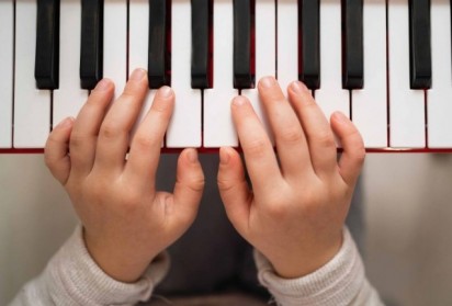 Свиренето на пиано в ранна възраст забавя деменцията