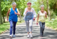 Колко стъпки дневно намаляват риска от деменция с 33% при дамите